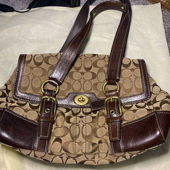 Authentic coach - Picture 3 of 5